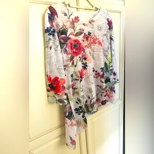 Asymmetrical tunic Soft surroundings. Large.